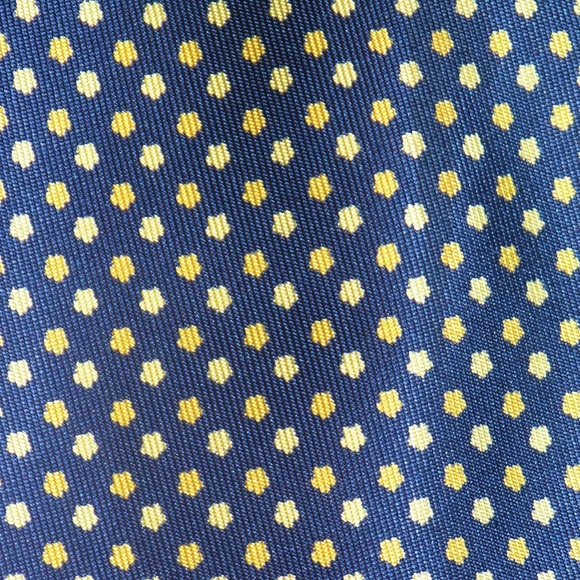 Bigi Geometric Shield Long Wide Silk Tie - Picture 3 of 5